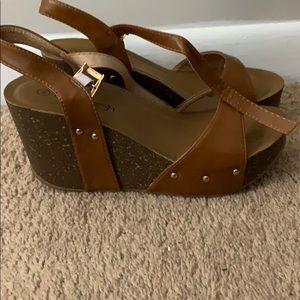 Brown wedges
